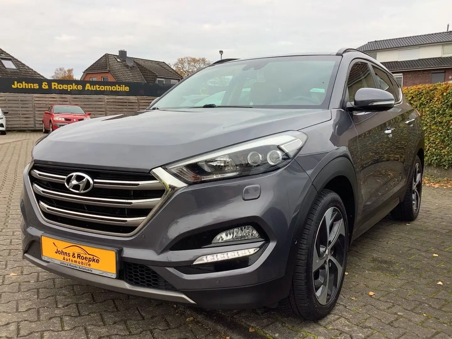 Hyundai TUCSON Style 2,0 CRDi Automatik 4WD / STAND-HZG Grau - 1