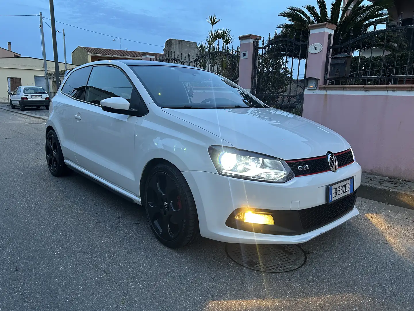 Volkswagen Polo GTI 3p 1.4 tsi 180cv dsg - 2