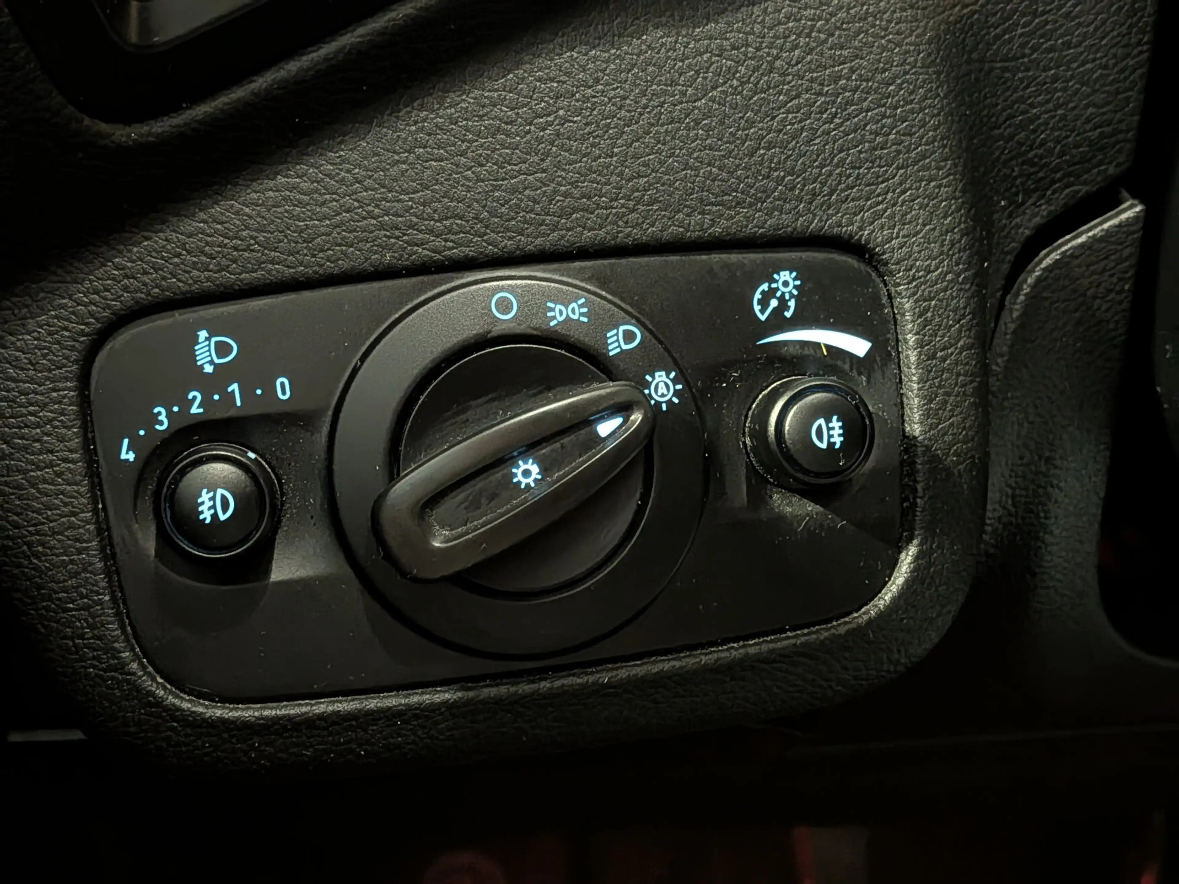 Ford C-Max 1.0 Titanium Trekhaak, Start/Stop Systeem, Cruise — photo 14