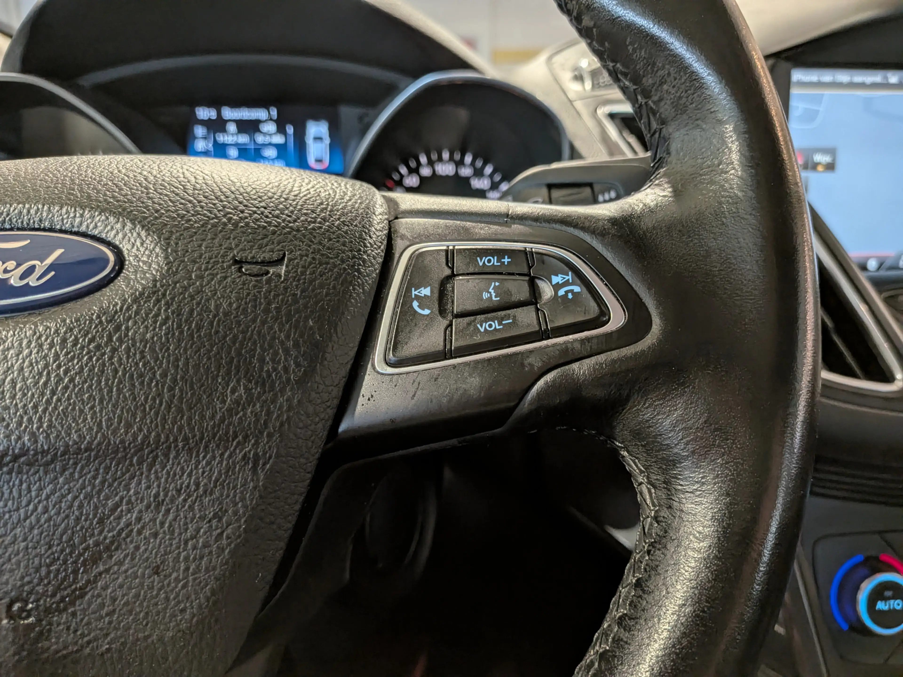 Ford C-Max 1.0 Titanium Trekhaak, Start/Stop Systeem, Cruise — photo 13