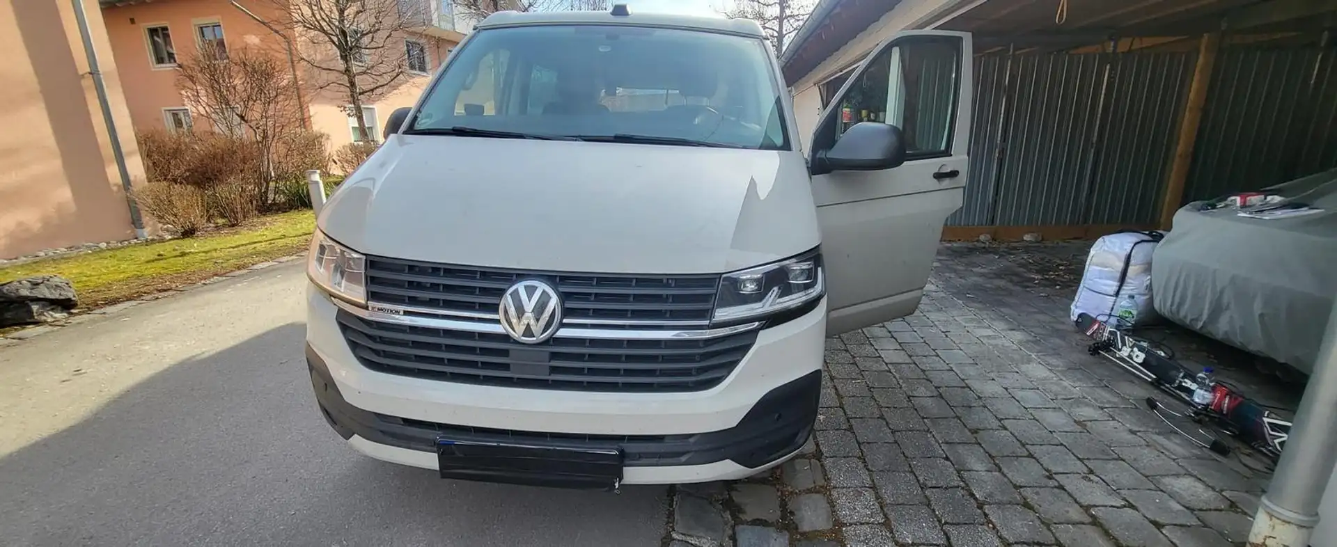 Volkswagen T6.1 California Beach Camper 2.0 TDI 4Motion 6-Gang Grau - 2