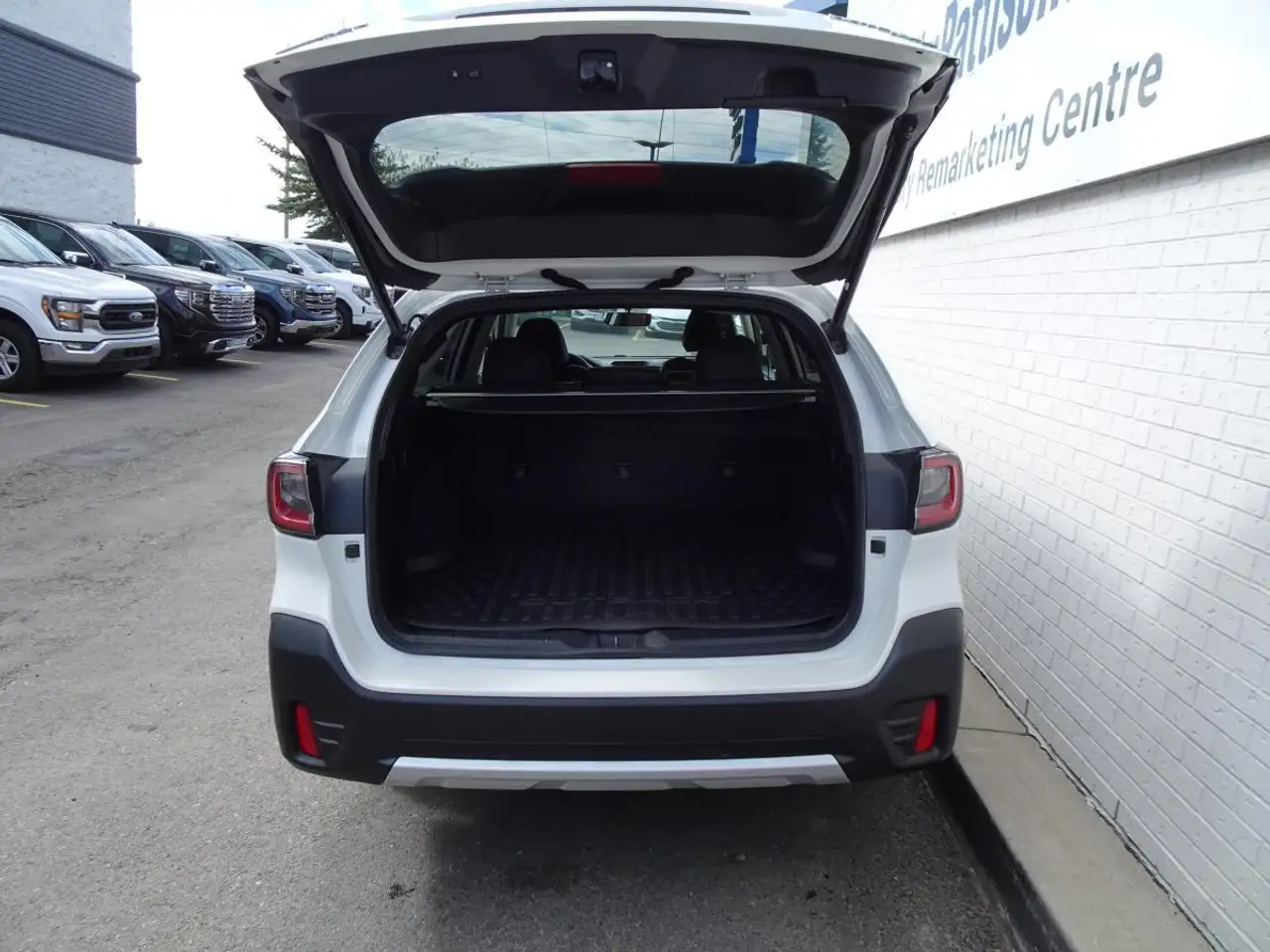 Subaru OUTBACK снимка Subaru OUTBACK