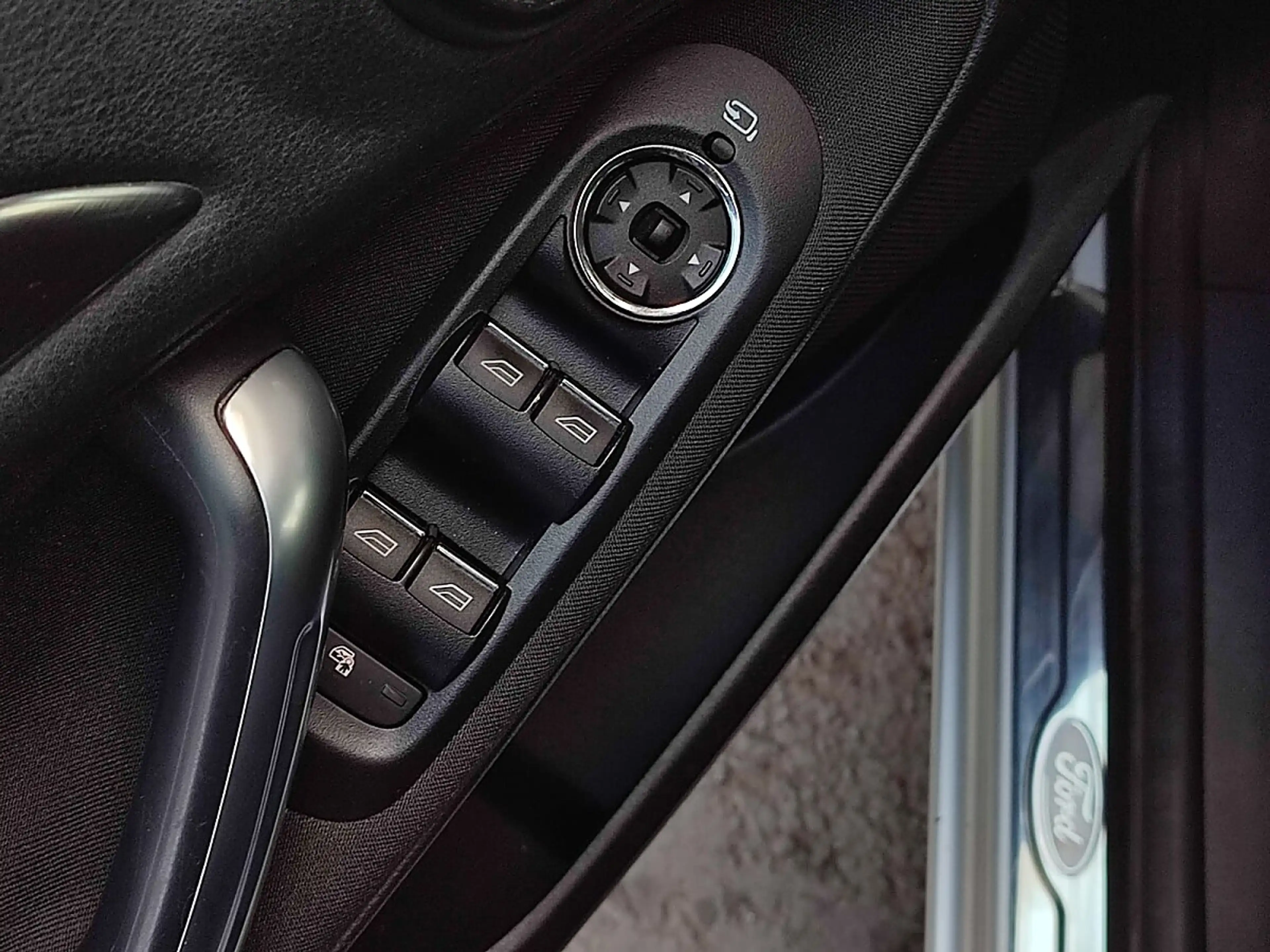 Ford Galaxy Titanium 2,2 TDCi DPF — photo 8