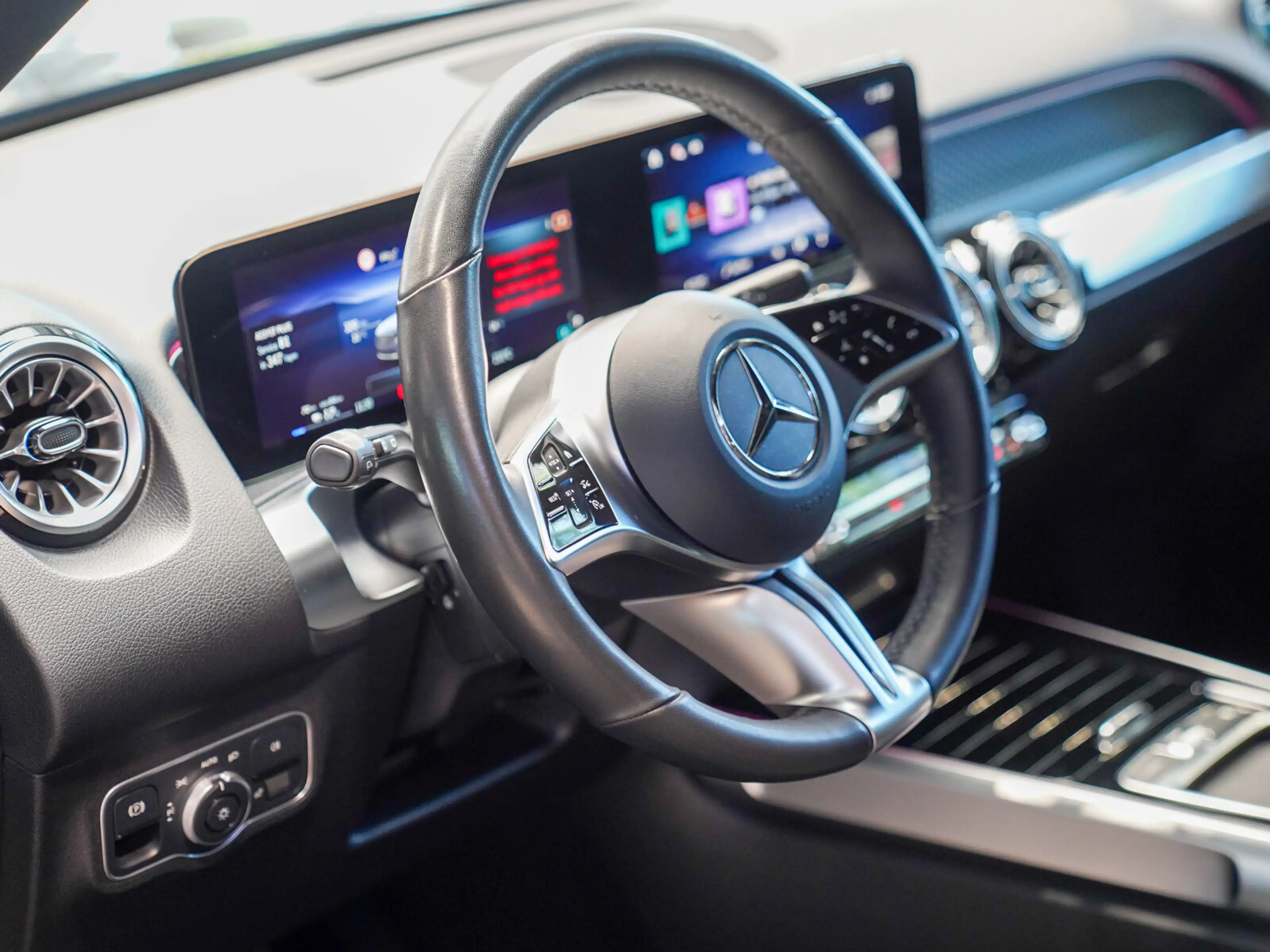Mercedes-Benz EQB 300 EQB 300 4M Progressive DISTRONIC AHK CarPlay 360 — photo 17
