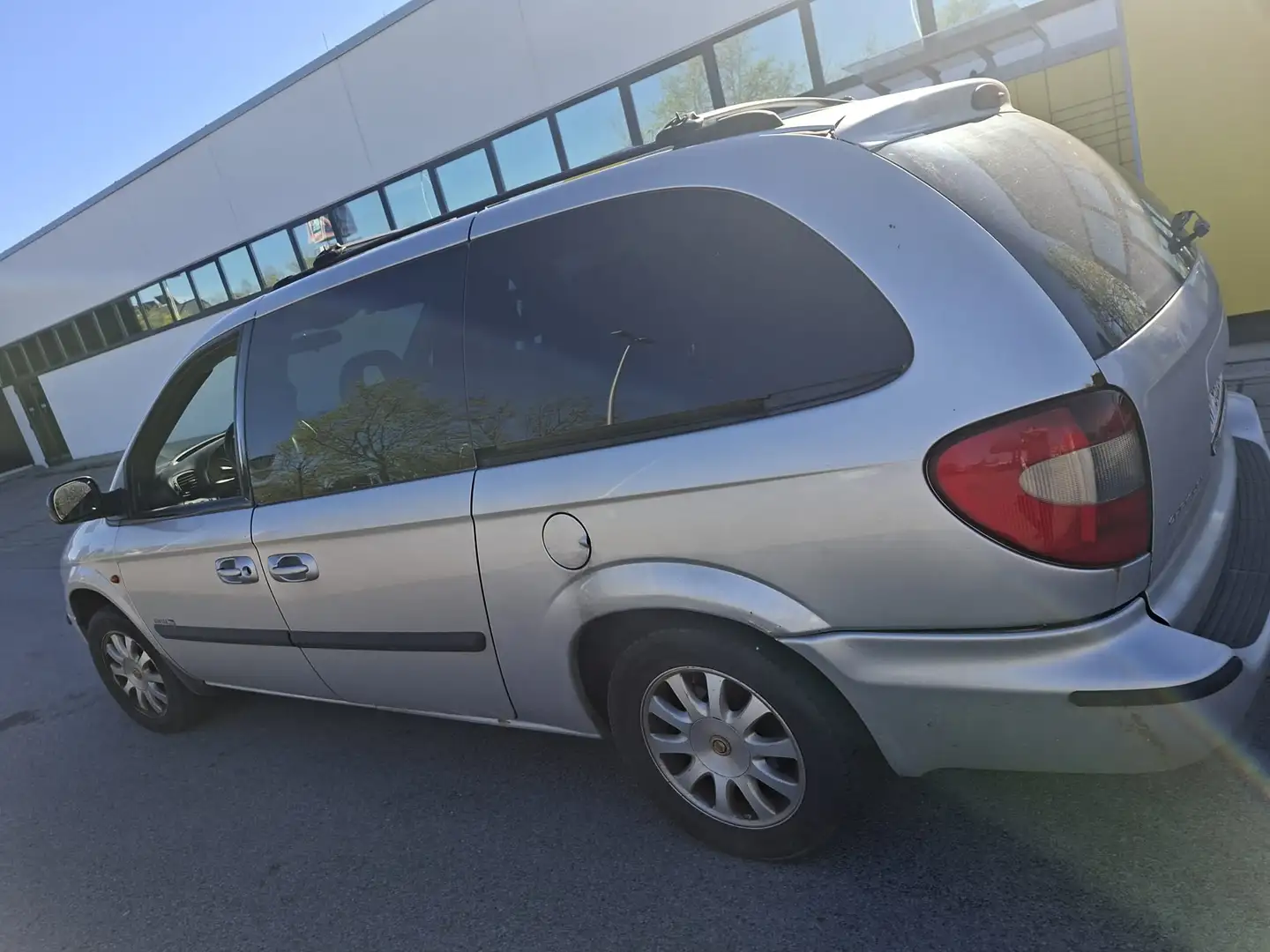 Chrysler Grand Voyager Pickerl 6.26 plus  7 Sitze  Stow'n Go Silber - 1