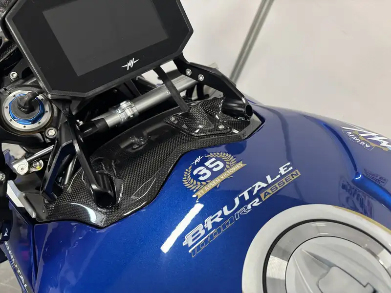 MV Agusta Brutale - foto 4