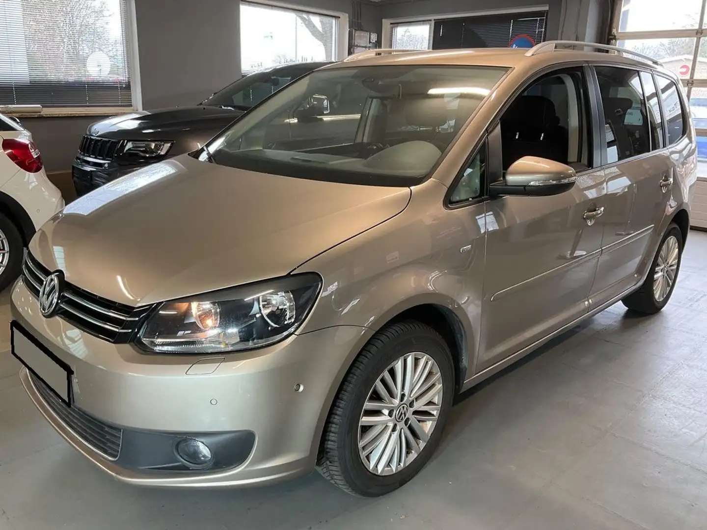 Volkswagen Touran 1.2 TSI BMT Cup NAVI 2 X PDC AHK 7-SITZER Beige - 1