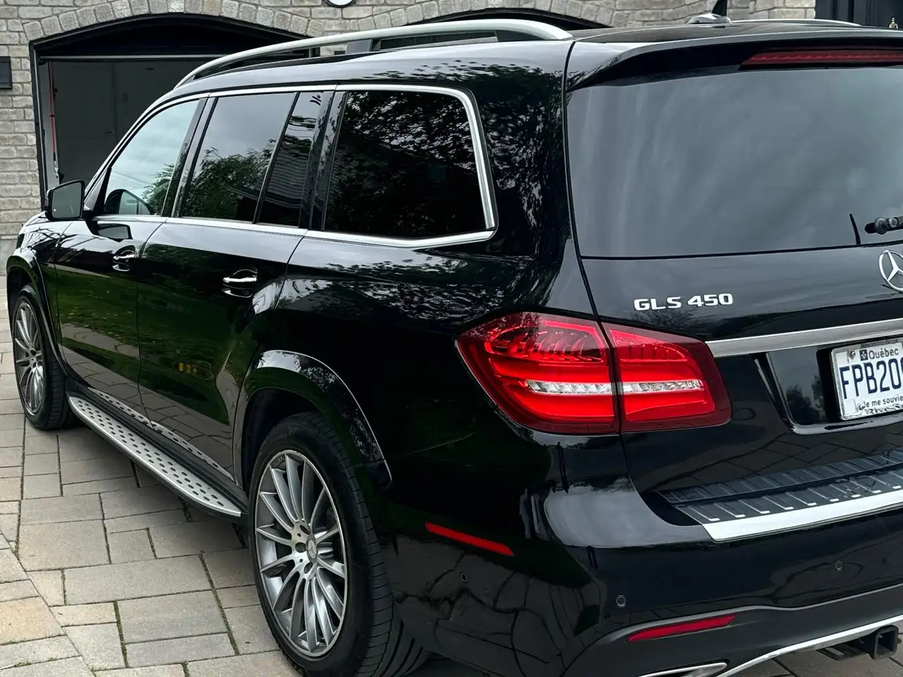 Mercedes-Benz GLS снимка Mercedes-Benz GLS