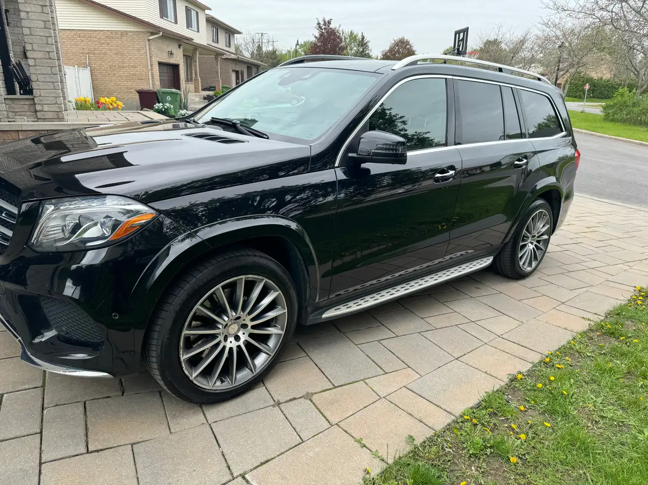 Mercedes-Benz GLS снимка Mercedes-Benz GLS