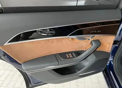 Annonce voiture d'occasion Audi S8 - CARADIZE