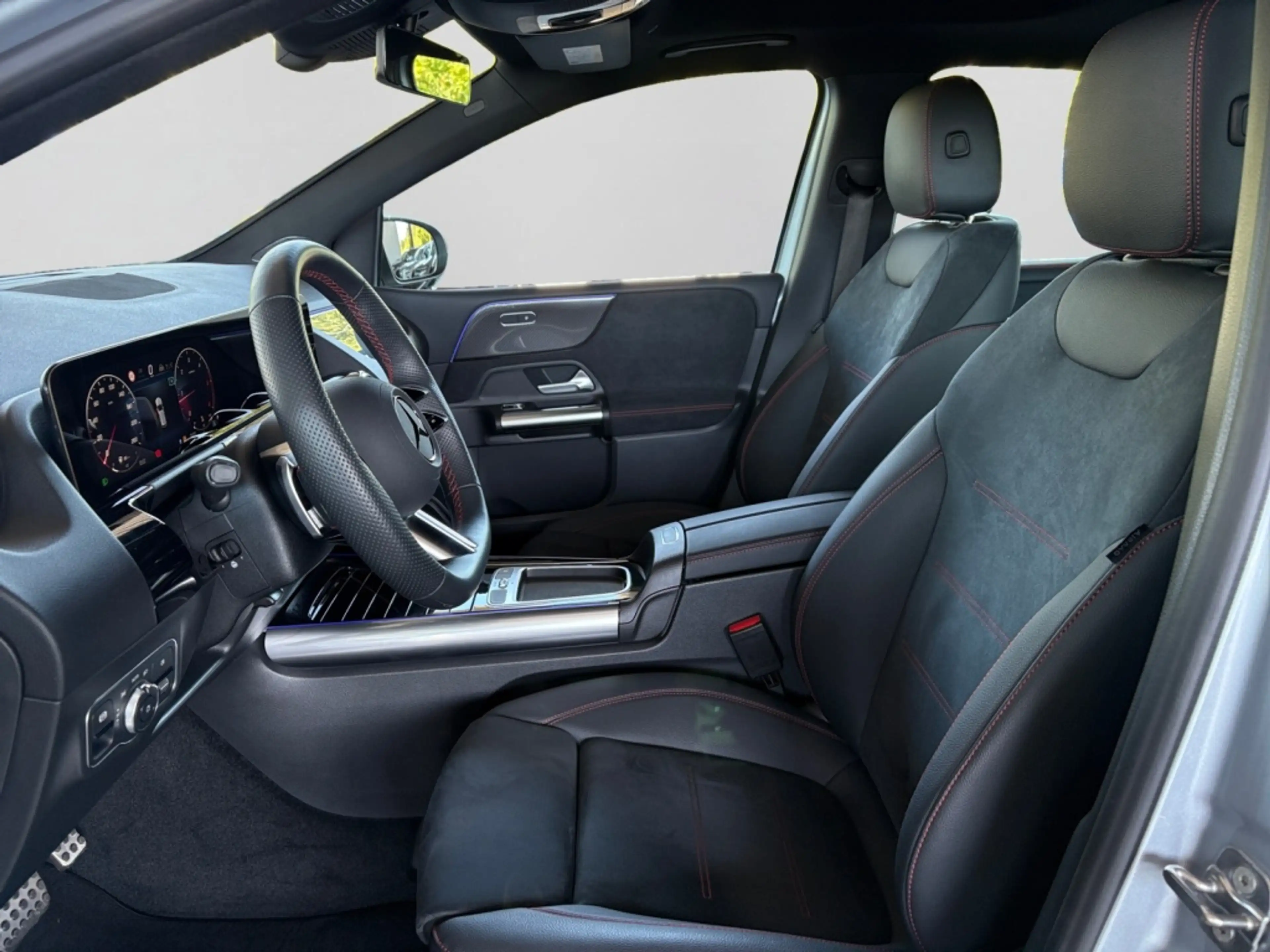 Mercedes-Benz B 200 d AMG|LED|AMB|DISTR+|PANO|360°|AHK|SHZ|CarP — photo 10