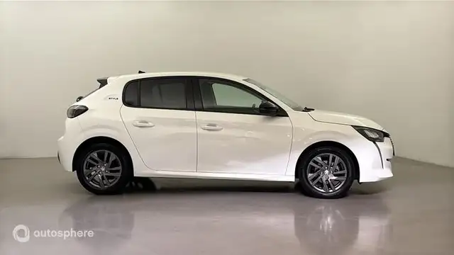 Peugeot 208 view 4