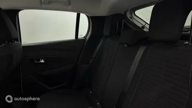 Peugeot 208 view 13