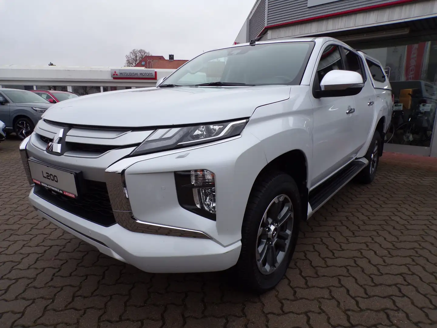 Mitsubishi L200 Intro Edition Doppelkabine 4WD - HARDTOP - AHZV - 1