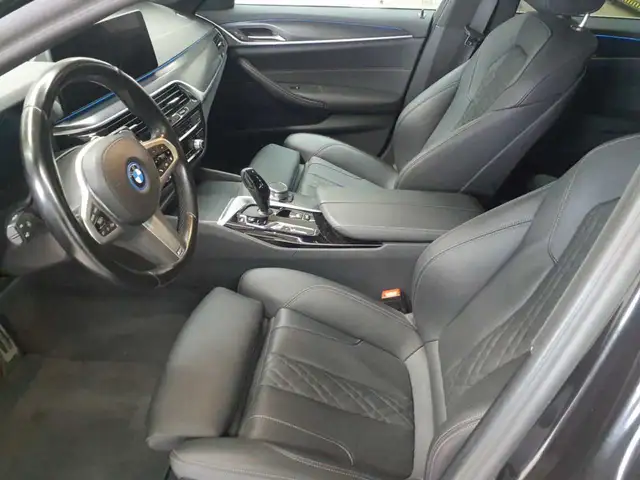 BMW 5 Series view 7
