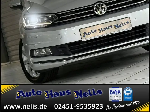 Volkswagen Touran view 22