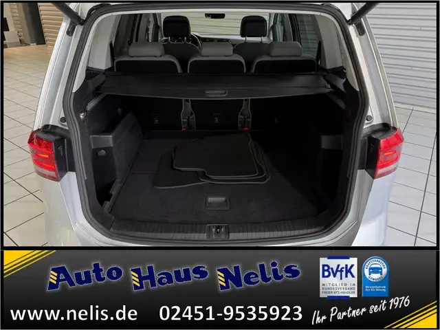 Volkswagen Touran view 19