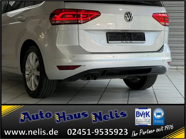 Volkswagen Touran view 23