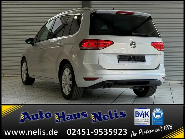 Volkswagen Touran view 5