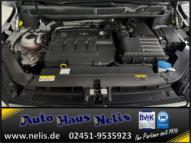 Volkswagen Touran view 21