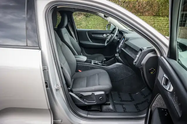 Volvo XC40 view 22