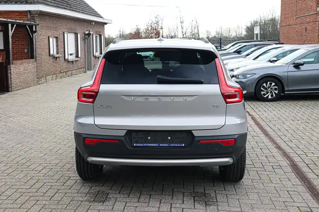 Volvo XC40 view 6