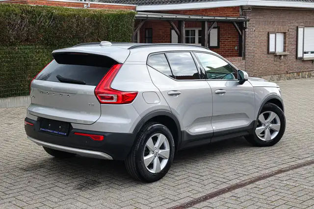 Volvo XC40 view 5
