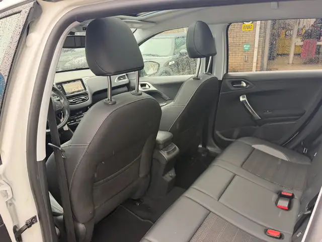 Peugeot 2008 view 8