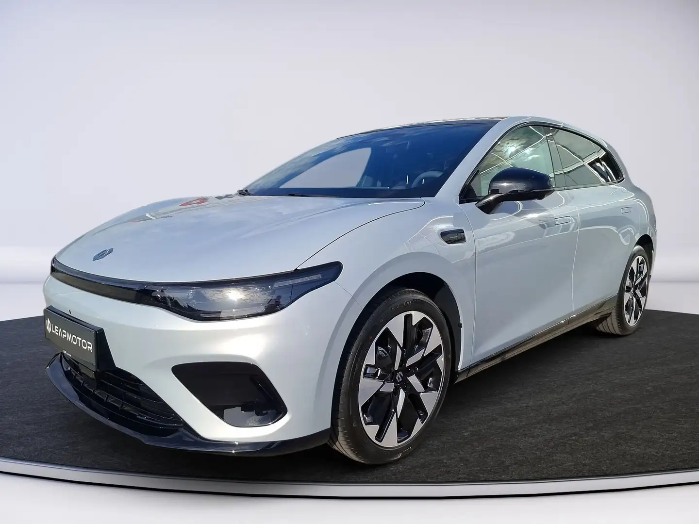 Leapmotor B05 Design Pro Max ACC Sitzbeküftung 360° Silber - 2