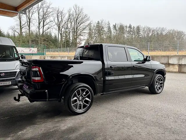 Dodge RAM Ram 1500 Crew Cab Laramie Night Ansicht 7