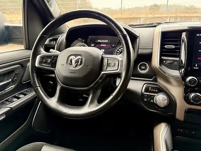 Dodge RAM Ram 1500 Crew Cab Laramie Night Ansicht 16