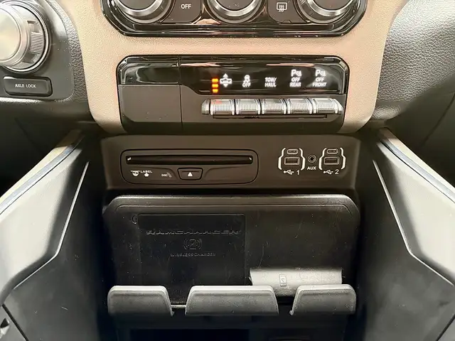 Dodge RAM Ram 1500 Crew Cab Laramie Night Ansicht 18