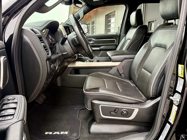 Dodge RAM Ram 1500 Crew Cab Laramie Night Ansicht 10