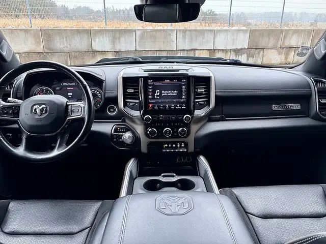 Dodge RAM Ram 1500 Crew Cab Laramie Night Ansicht 13