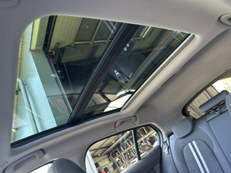 BMW 120 Sport-Line NAV+LED+PANO+VCOCK+SHZ+18ZOLL+PP — photo 11