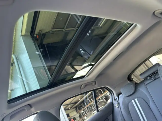 BMW 1 Series view 11