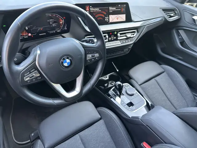 BMW 1 Series view 9