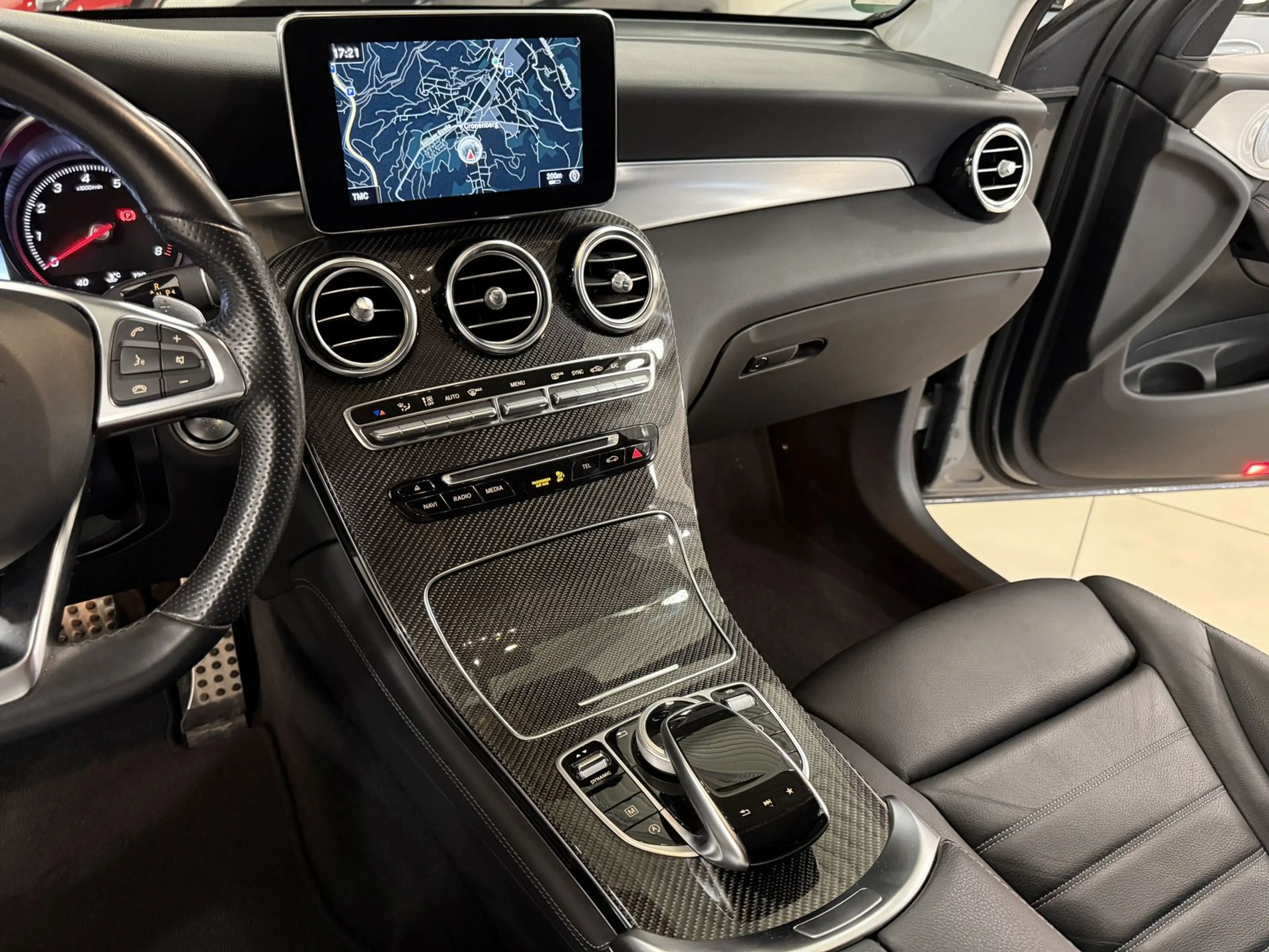Mercedes-Benz GLC 300 AMG Line *Comand-Carbon-Night-Burmester — photo 13