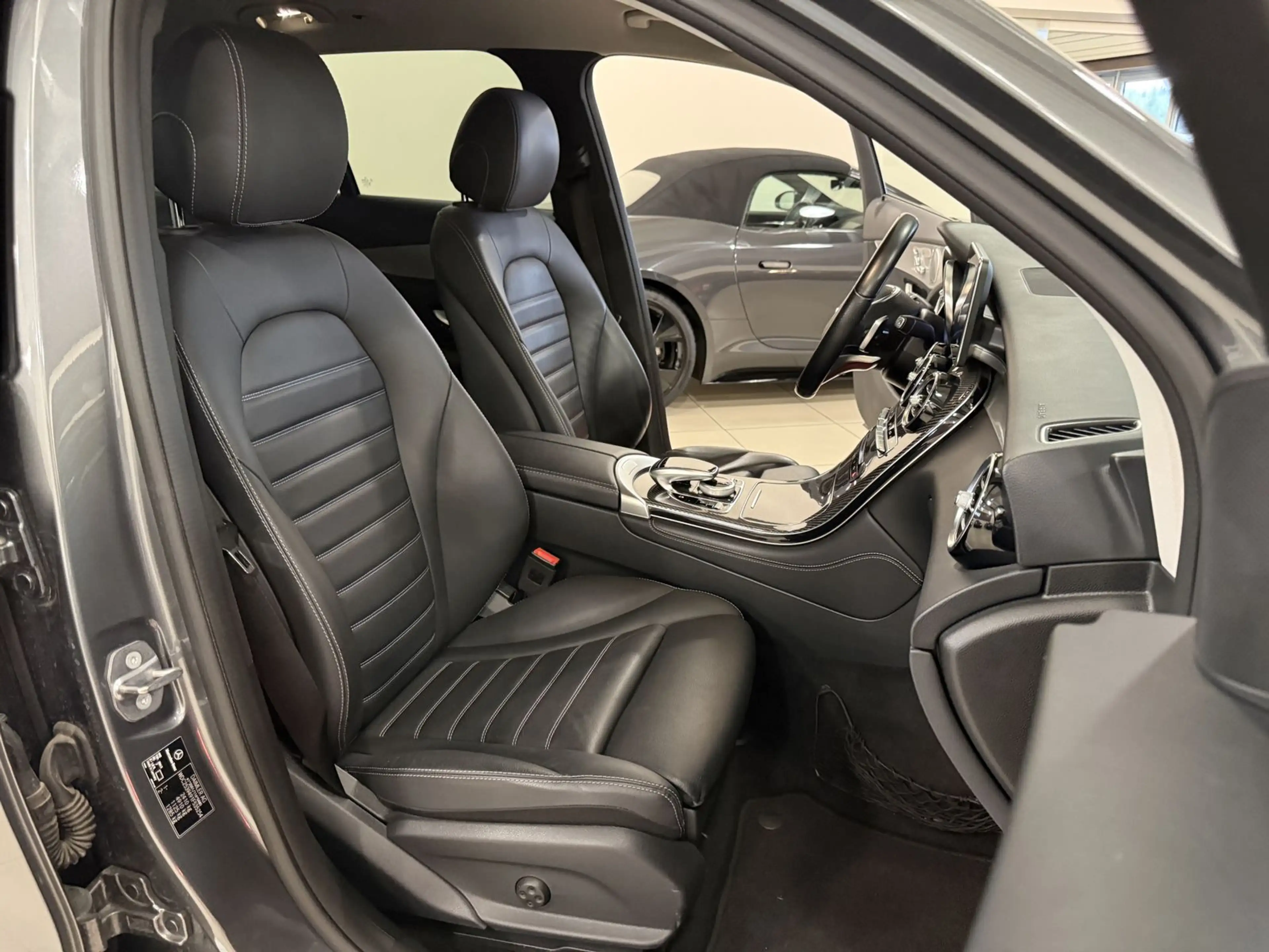 Mercedes-Benz GLC 300 AMG Line *Comand-Carbon-Night-Burmester — photo 9