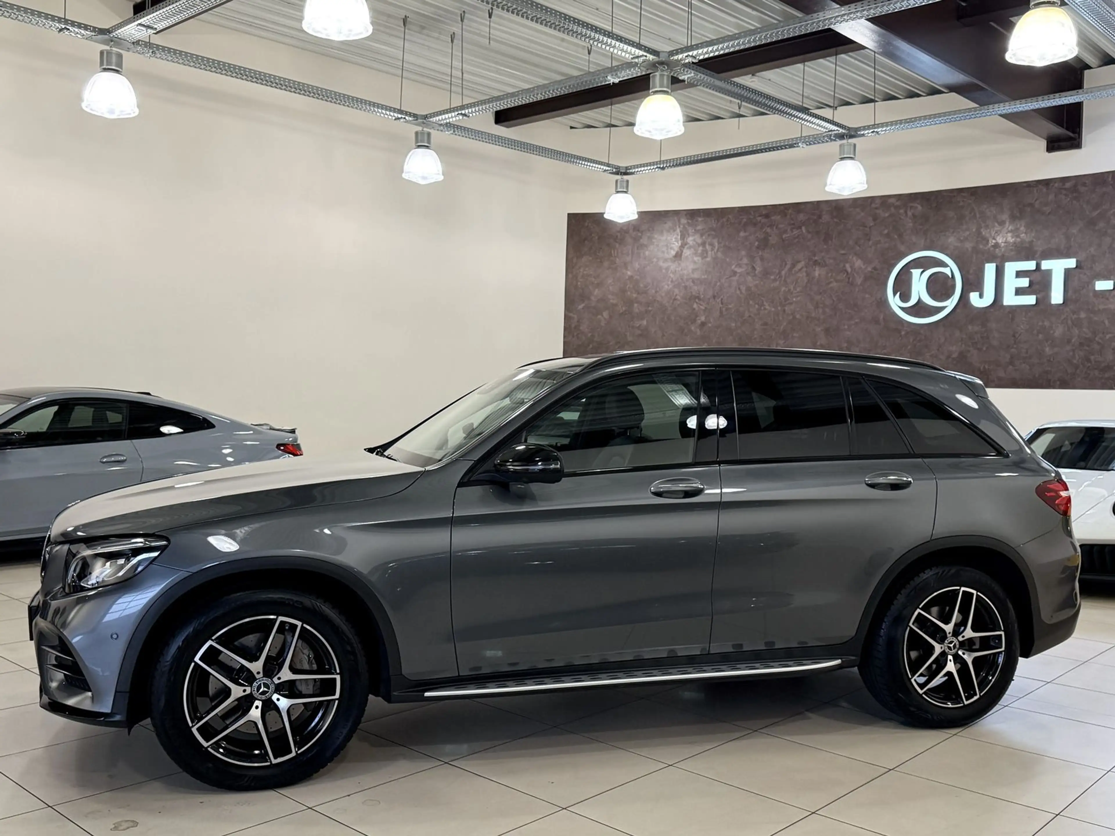 Mercedes-Benz GLC 300 AMG Line *Comand-Carbon-Night-Burmester — photo 3