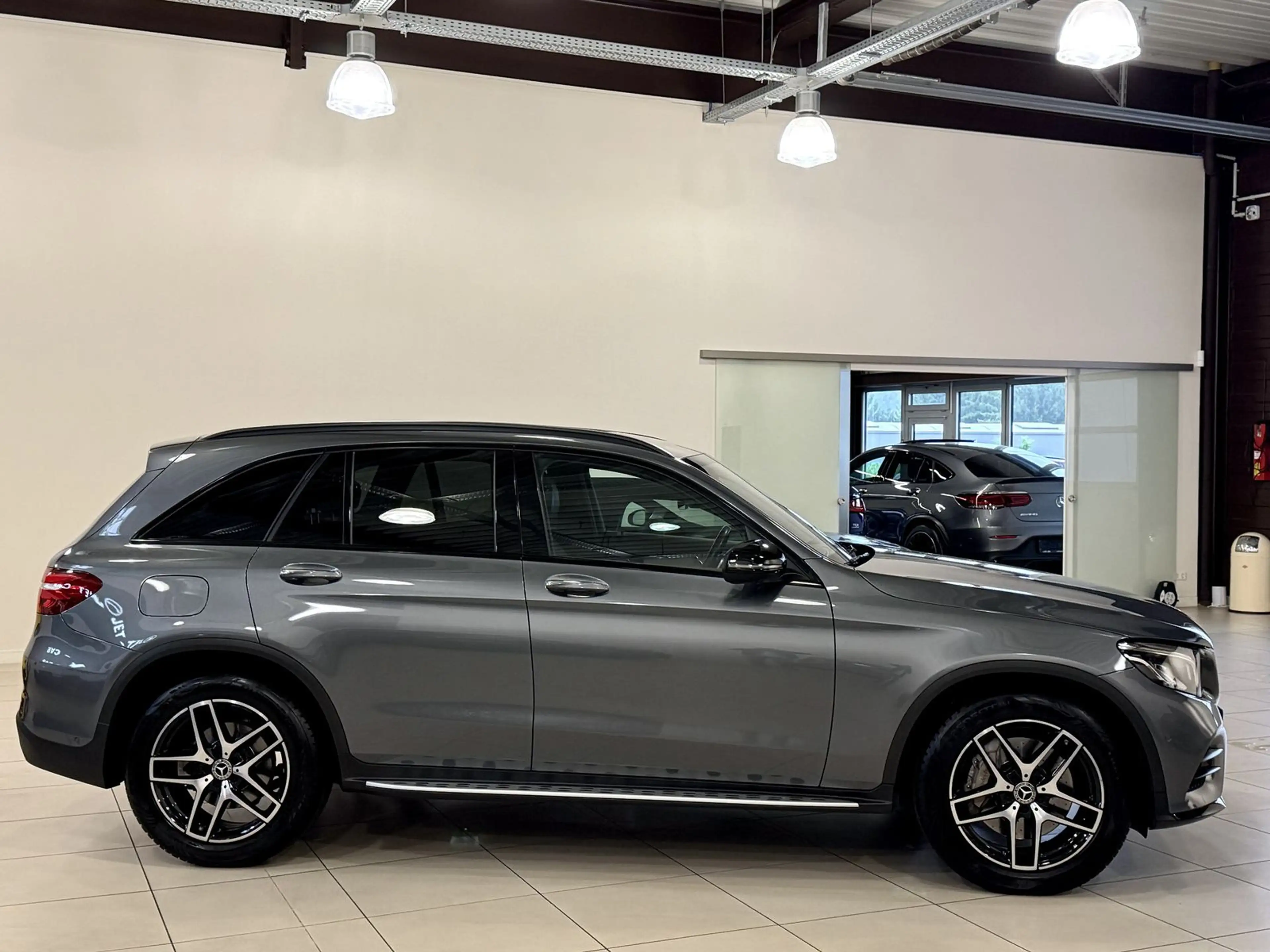 Mercedes-Benz GLC 300 AMG Line *Comand-Carbon-Night-Burmester — photo 5