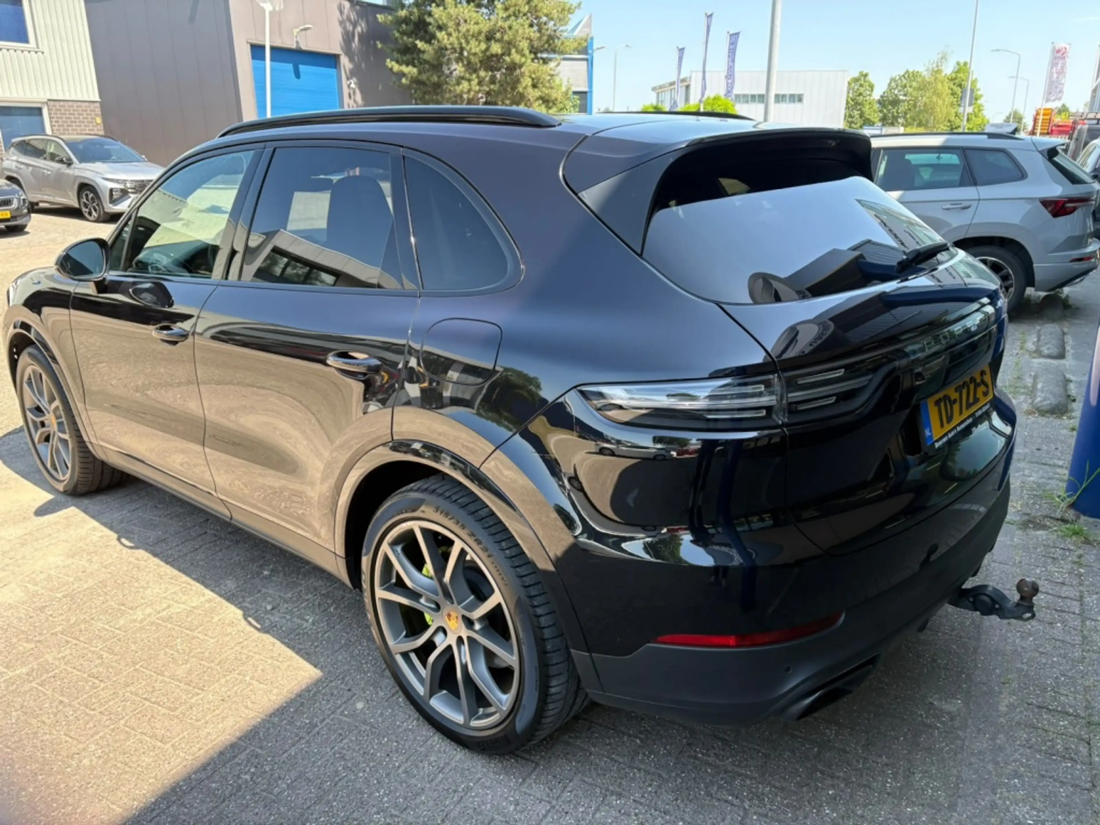 Porsche Cayenne 3.0 E-Hybrid | Trekhaak | Panoramadak | Luchtverin — photo 4