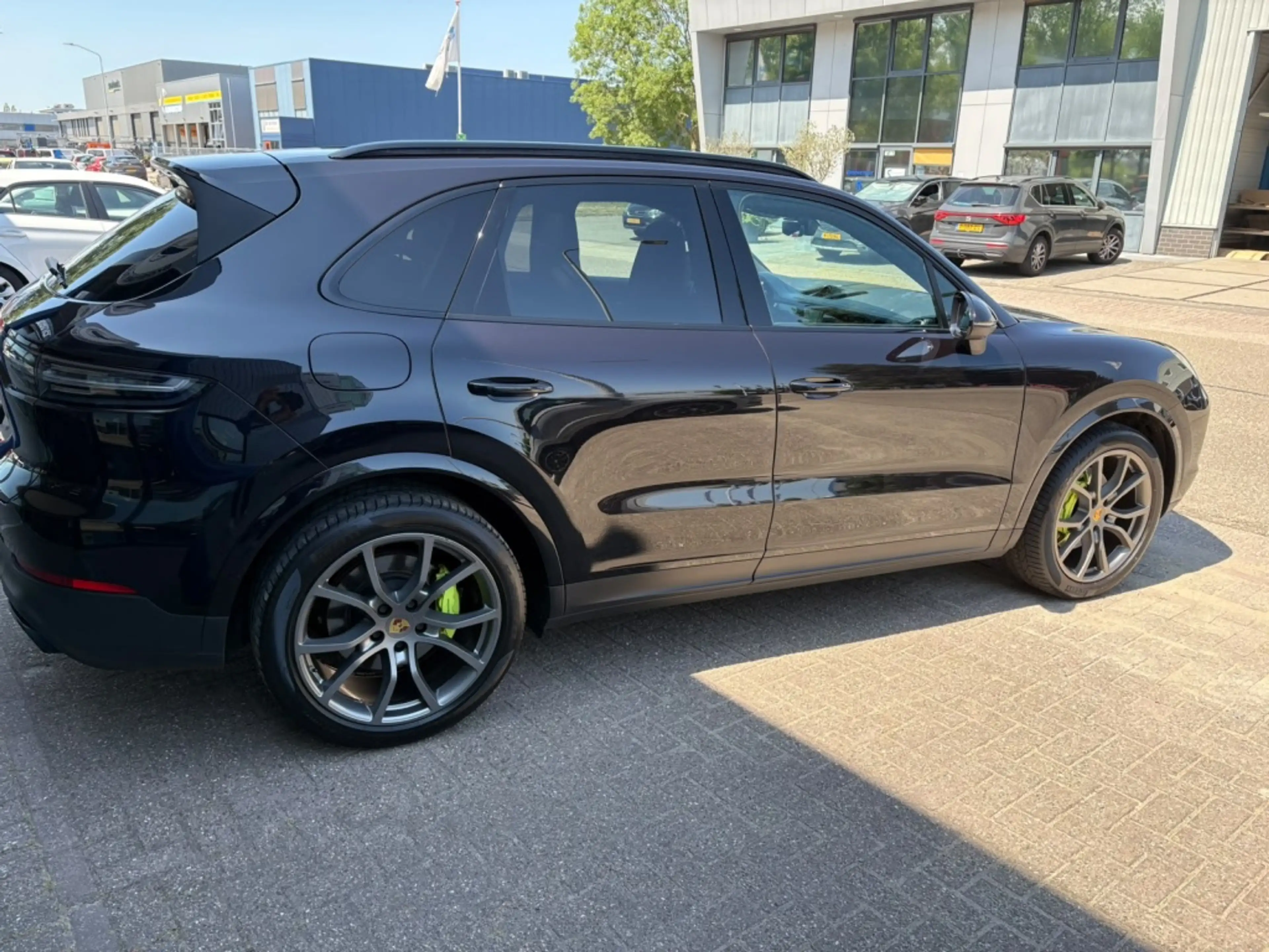 Porsche Cayenne 3.0 E-Hybrid | Trekhaak | Panoramadak | Luchtverin — photo 6