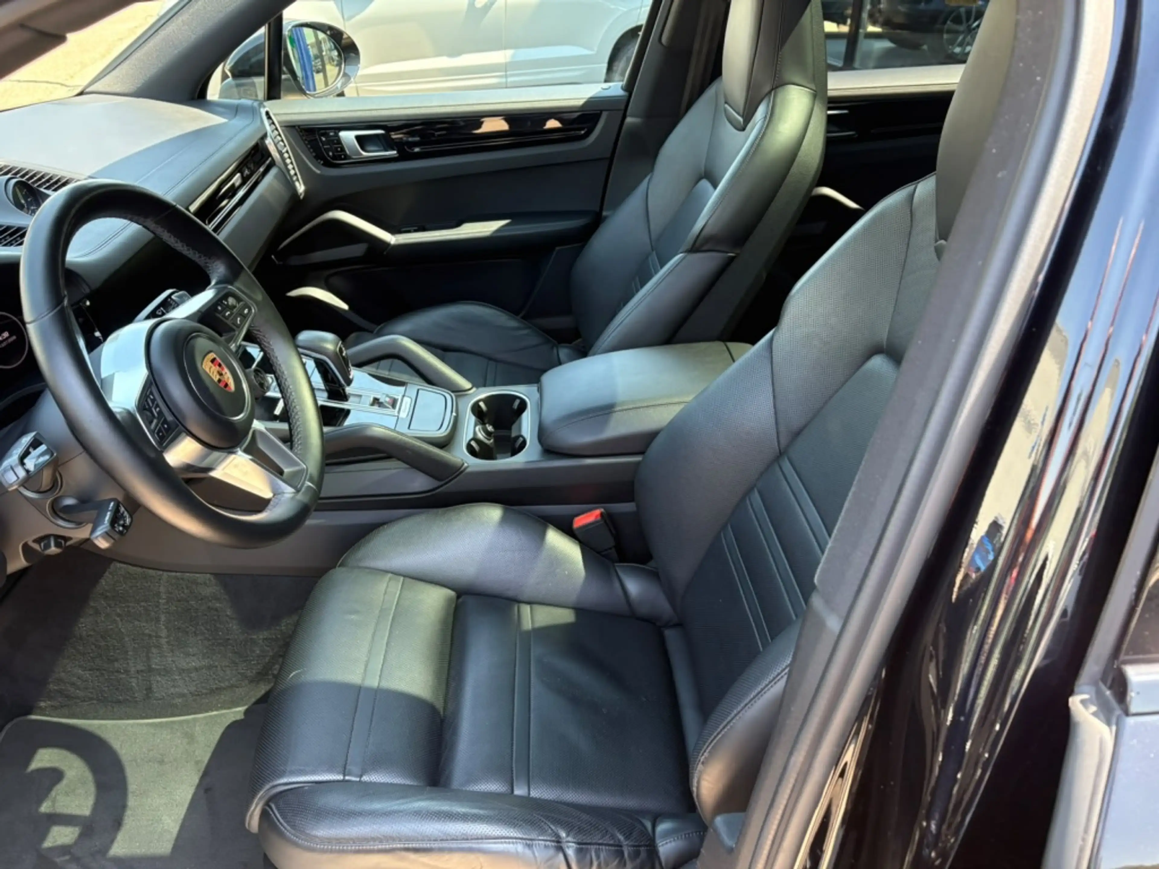 Porsche Cayenne 3.0 E-Hybrid | Trekhaak | Panoramadak | Luchtverin — photo 10