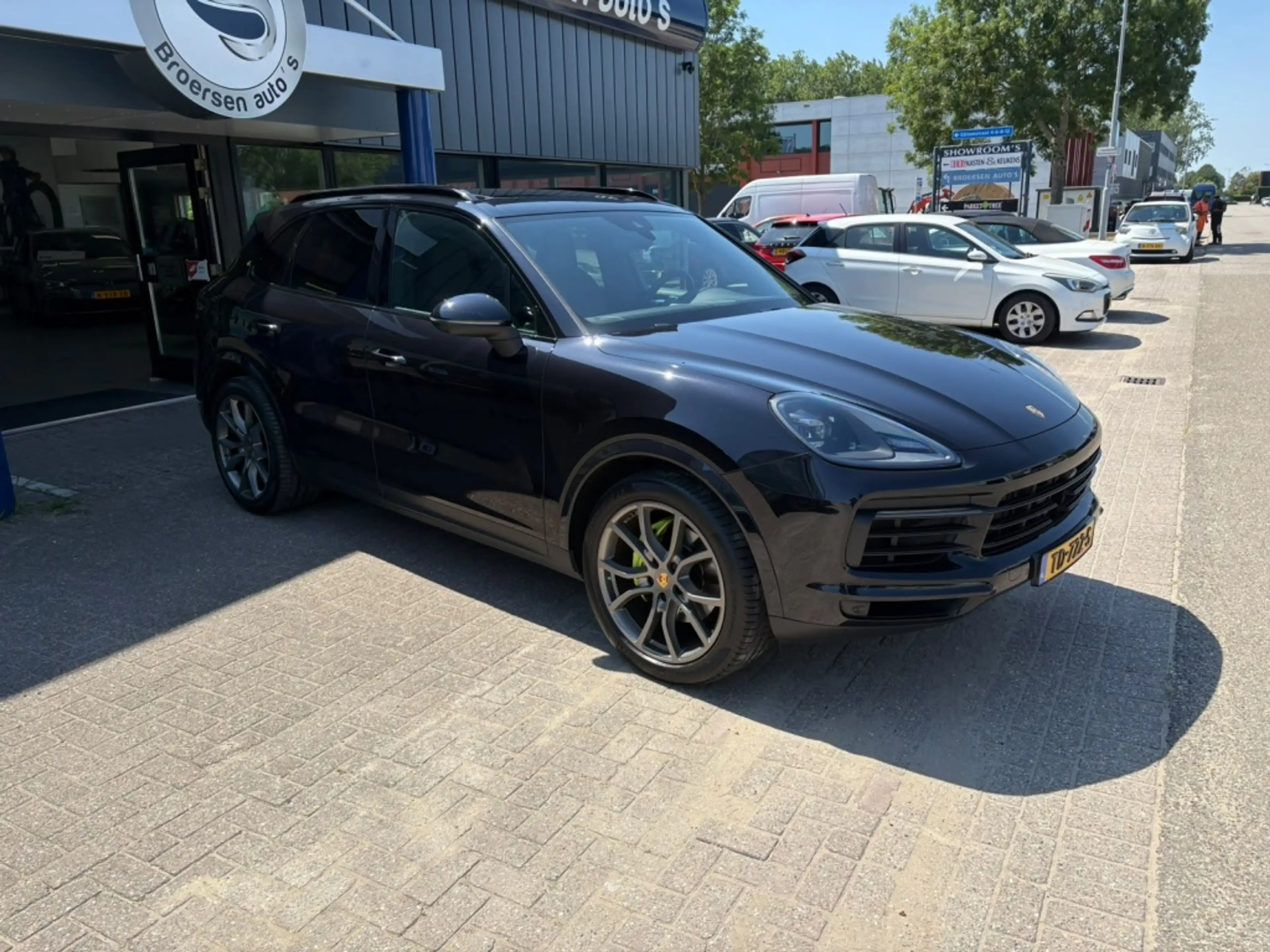 Porsche Cayenne 3.0 E-Hybrid | Trekhaak | Panoramadak | Luchtverin