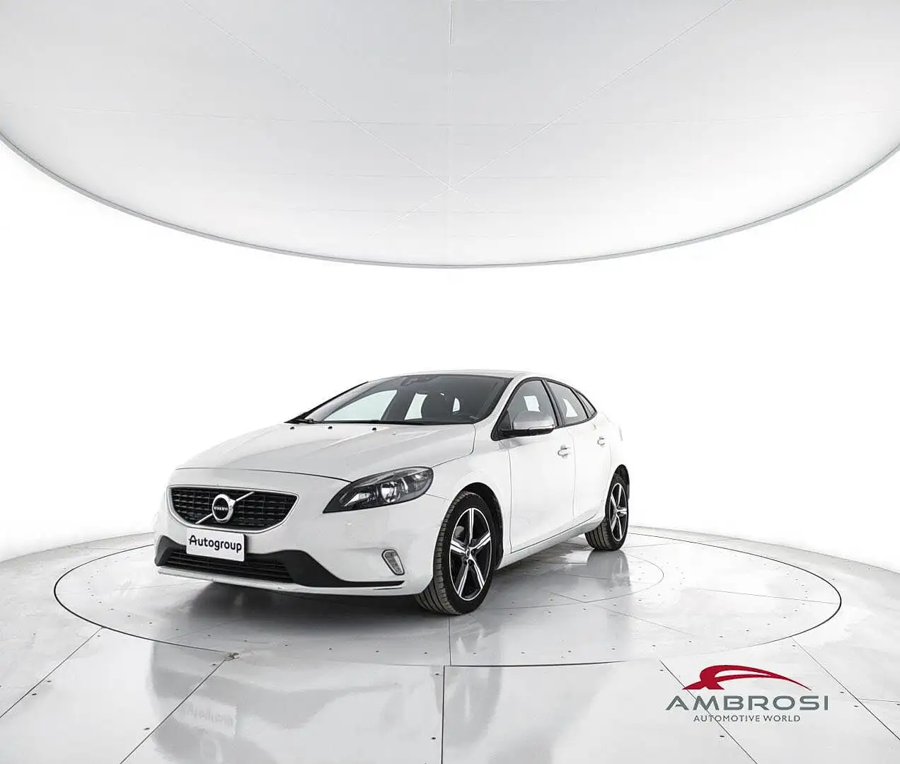 Volvo V40 D2 R-design Bianco - 1