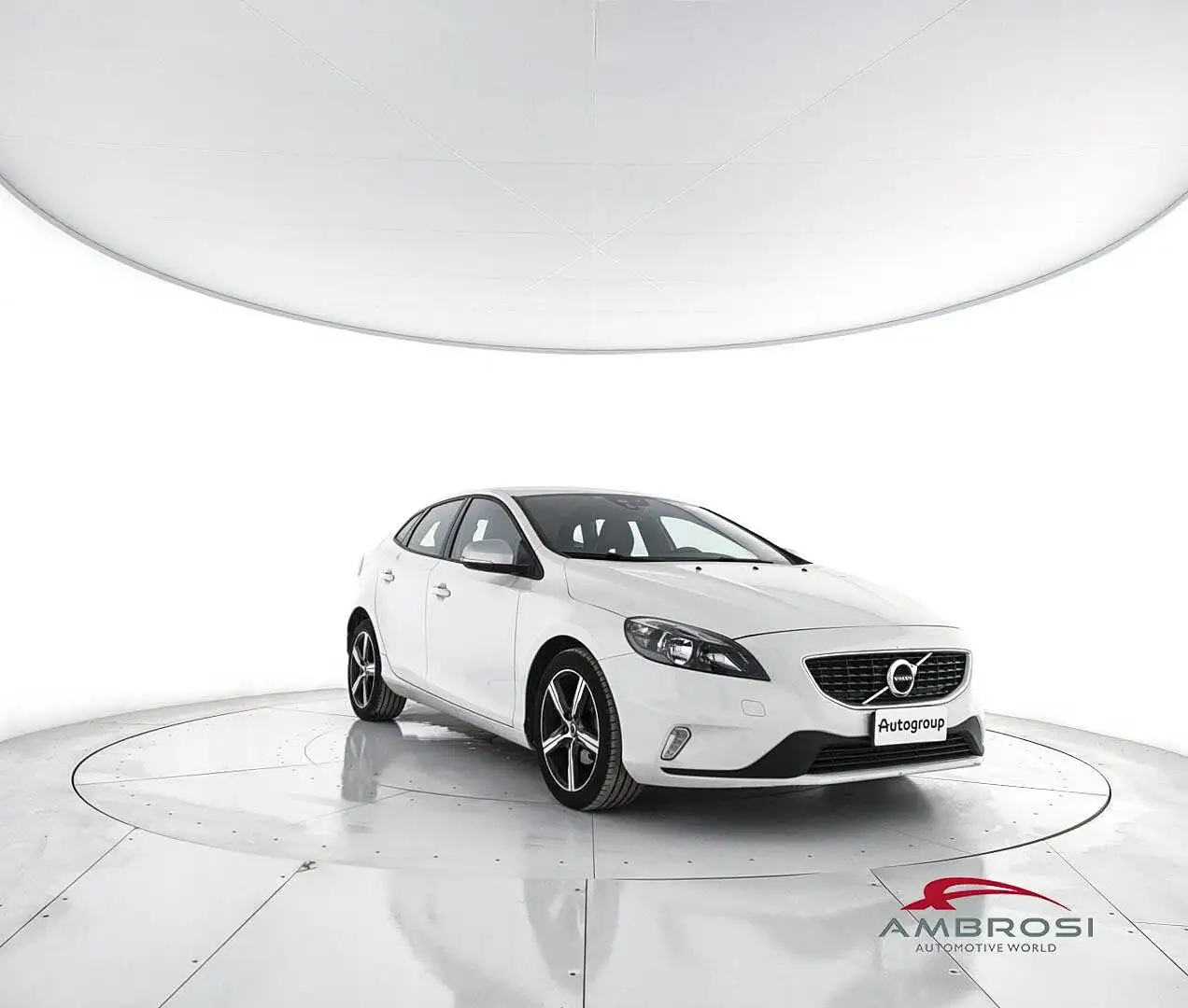 Volvo V40 D2 R-design Bianco - 2
