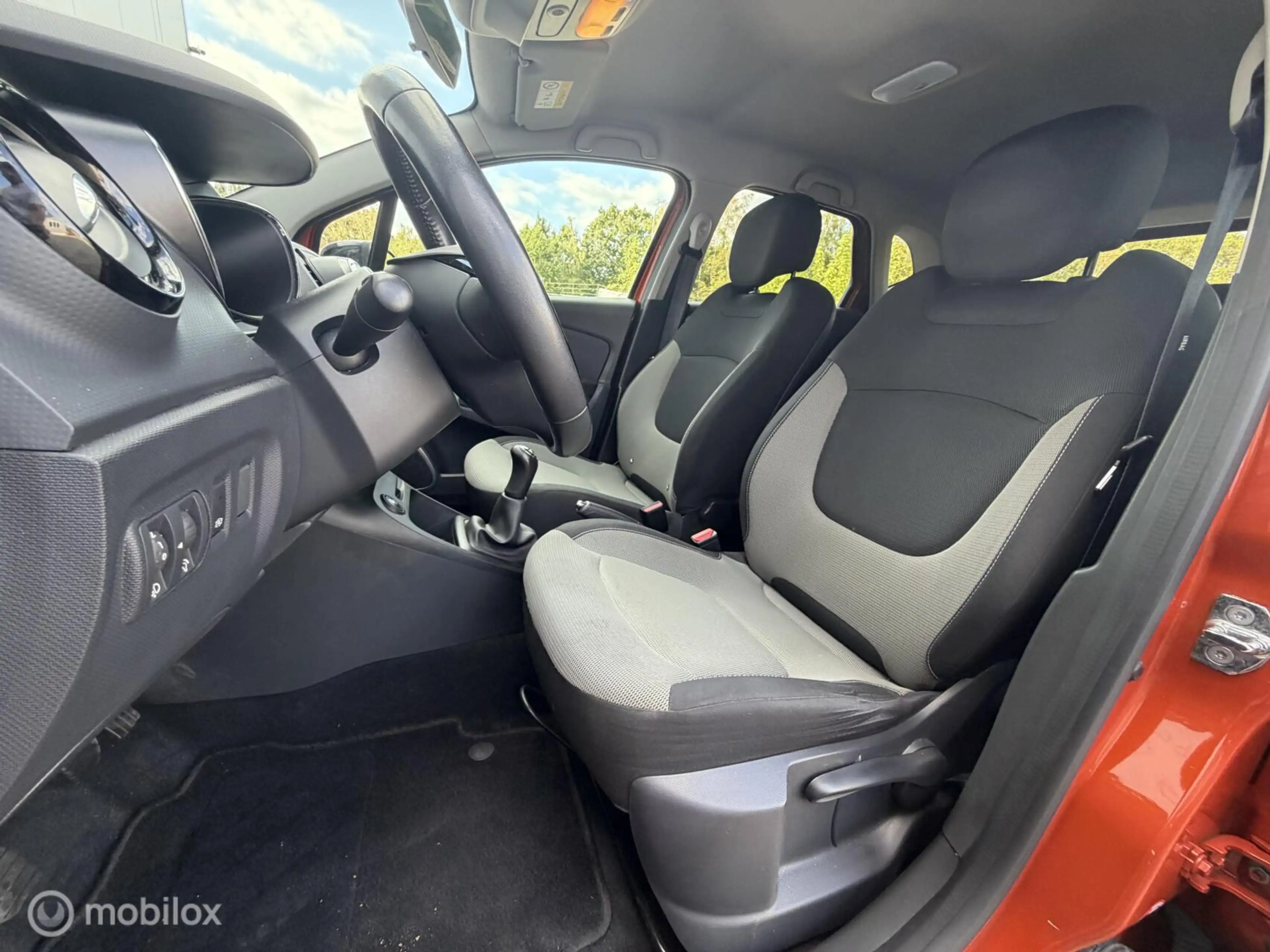 Renault Captur 0.9 TCe Dynamique 2014 / 31000KM NAP / Navigatie / — photo 15