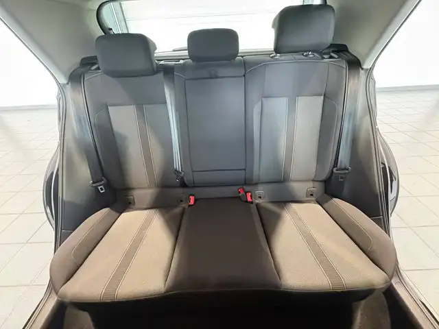 Volkswagen T-Roc view 14