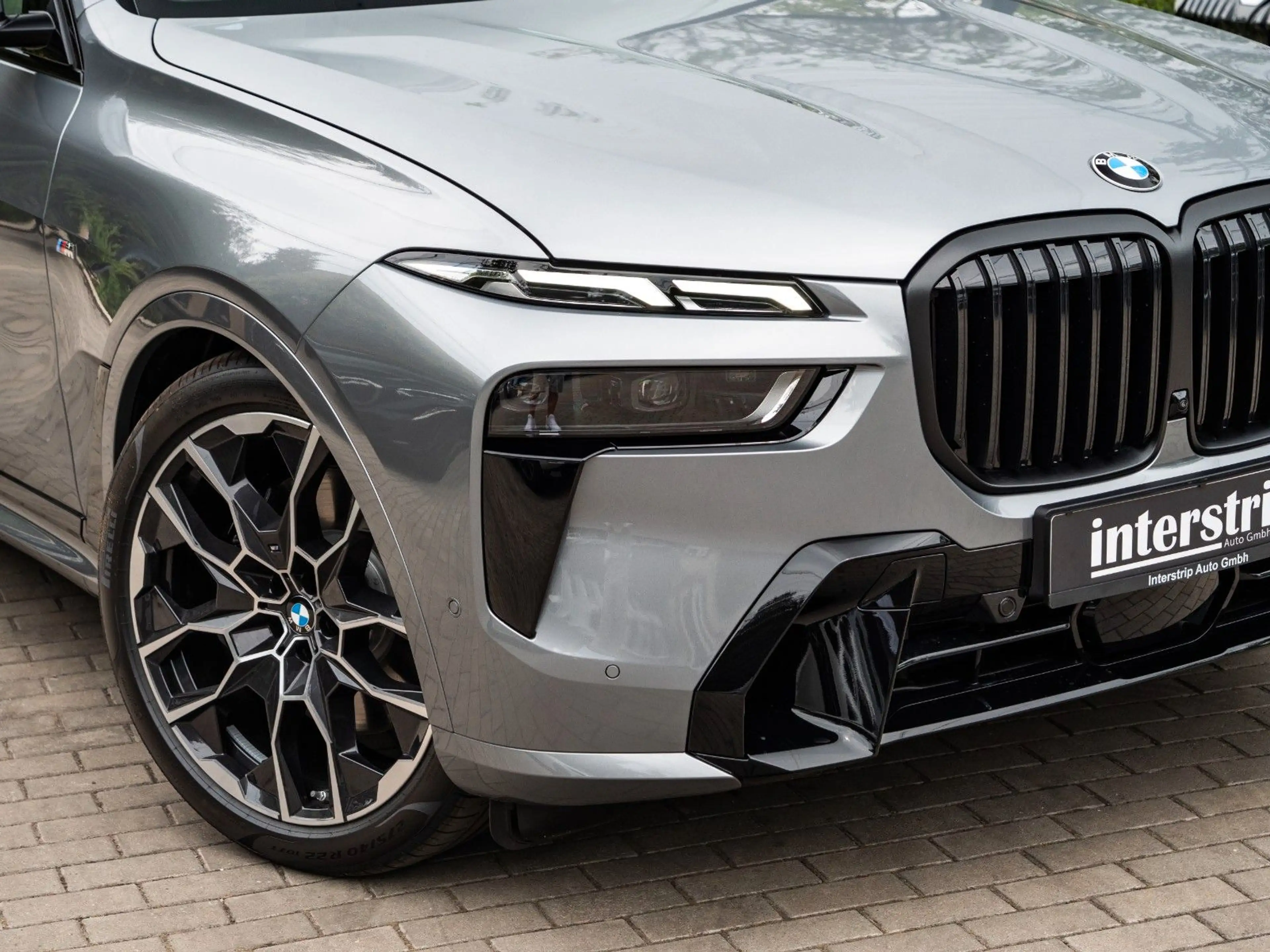 BMW X7 40d M SPORT.6SITZER.LUFTFE.PANO.ICONICG.5/100 — photo 7
